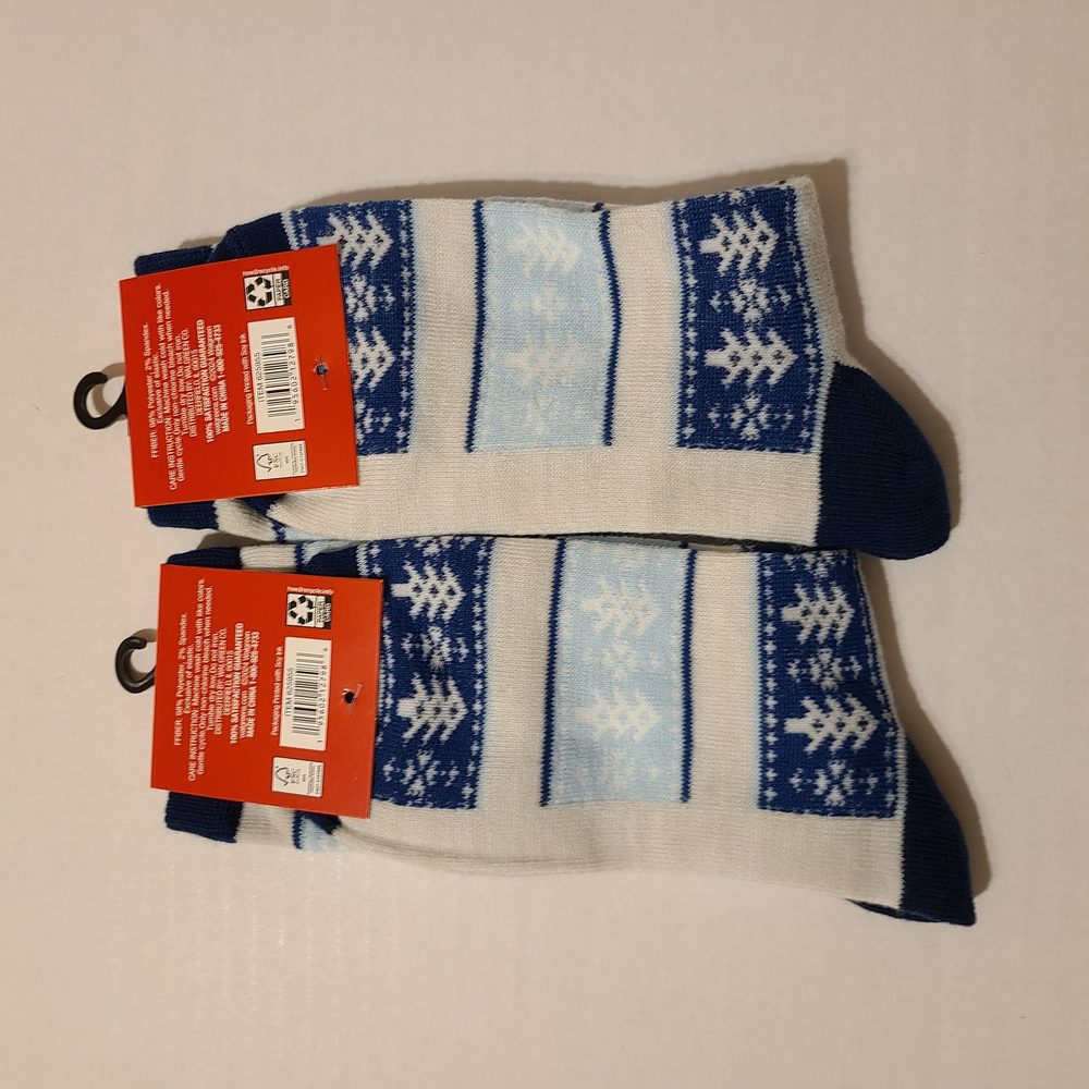 2 PAIR SNOWFLAKE/TREE WINTER SOCKS - Picture 2 of 4
